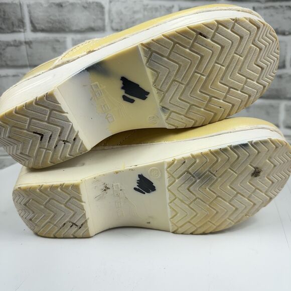 Dansko XP Professional Vegan Leather Women’s Size 39- US 8.5/9 Yellow Clogs - Picture 6 of 12